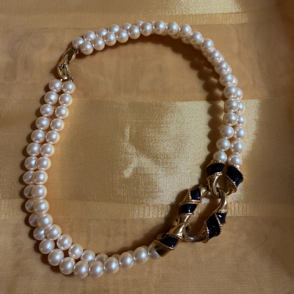 Elegant Pearl And Gold Necklace 107$